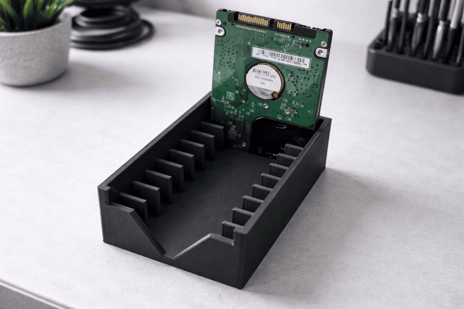 Кутия за 10 SSD/HDD диска 2.5 inch