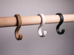 S-образна кука за чанти и дрехи