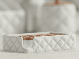 Сапунерка с капаче (Inflated Bathroom Set), детайл