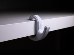 Закачалка за маса, бял вариант