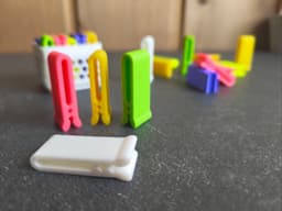 Клипс "Why Is This Everywhere", продуктова снимка