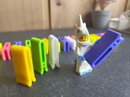 Клипс "Why Is This Everywhere", продуктова снимка