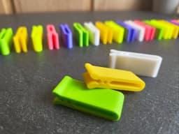 Клипс "Why Is This Everywhere", продуктова снимка